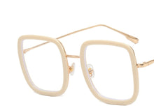 Cargar imagen en el visor de la galería, Oversize cuadrado - Lentes con aumento Beige O-3
