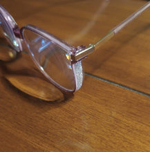 Cargar imagen en el visor de la galería, Isabel Cristales Europeos- Lentes lectura -Lila
