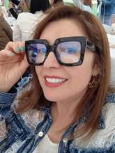 Cargar imagen en el visor de la galería, Oversize cuadrado negro- Lentes con o sin aumento
