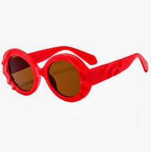Cargar imagen en el visor de la galería, Trébol - Lentes de sol UV redondo oversized rojo
