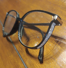 Cargar imagen en el visor de la galería, Isabel Cristales Europeos- Lentes lectura -Negro
