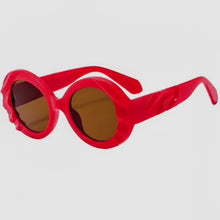 Cargar y reproducir el video en el visor de la galería, Trébol - Lentes de sol UV redondo oversized rojo
